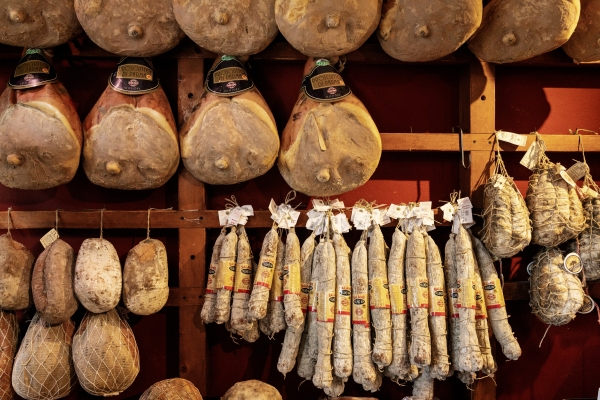 Strolghino o Salame Felino, differenze, gusto e quando servirli