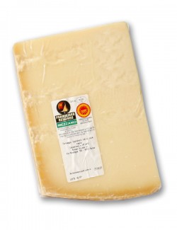 PDO Mezzano Parmesan Cheese aged for 18 months, approx. 750 g, Silvano Romani selection